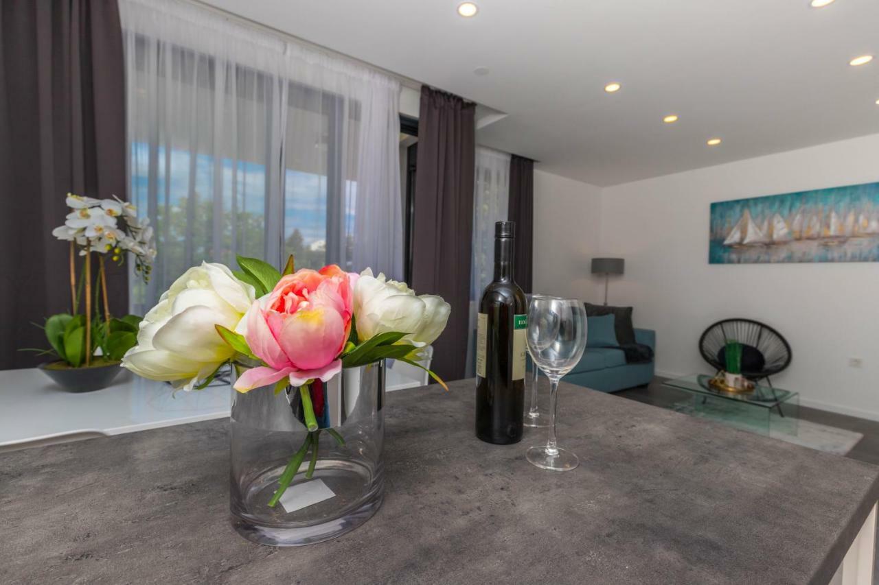 Apartments Ines Selce Luaran gambar